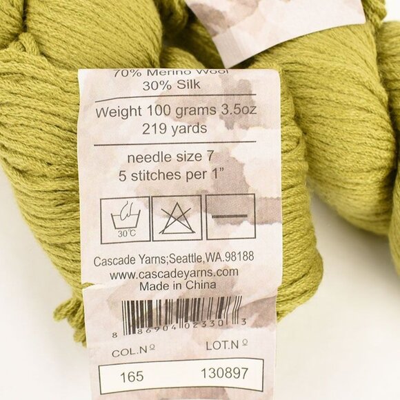 Cascade Yarns Venezia Worsted 2 Skeins Merino Wool Silk Color 165 Green - Picture 4 of 4